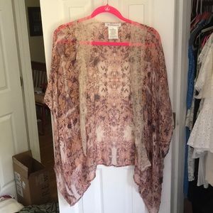 BCBGeneration kimono with lace details